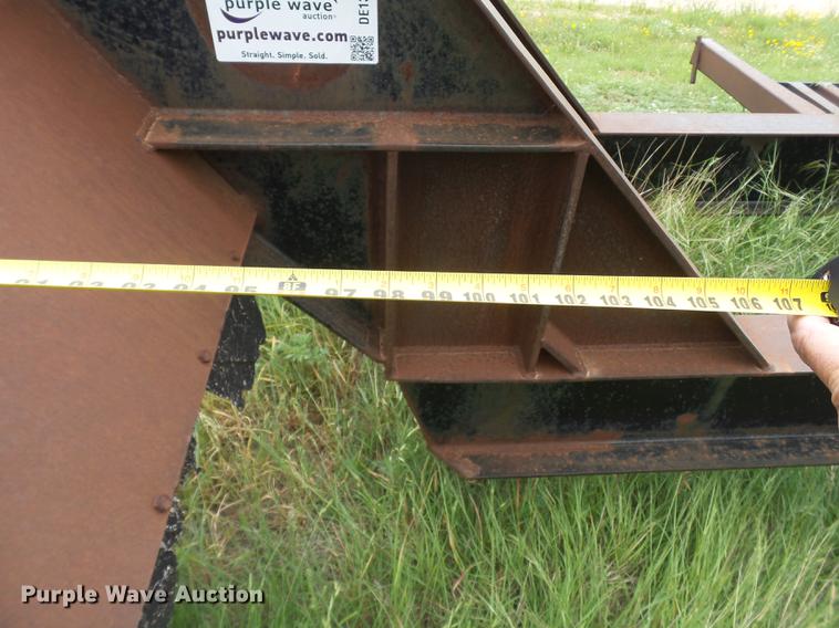 image for item DE1372 Combine trailer