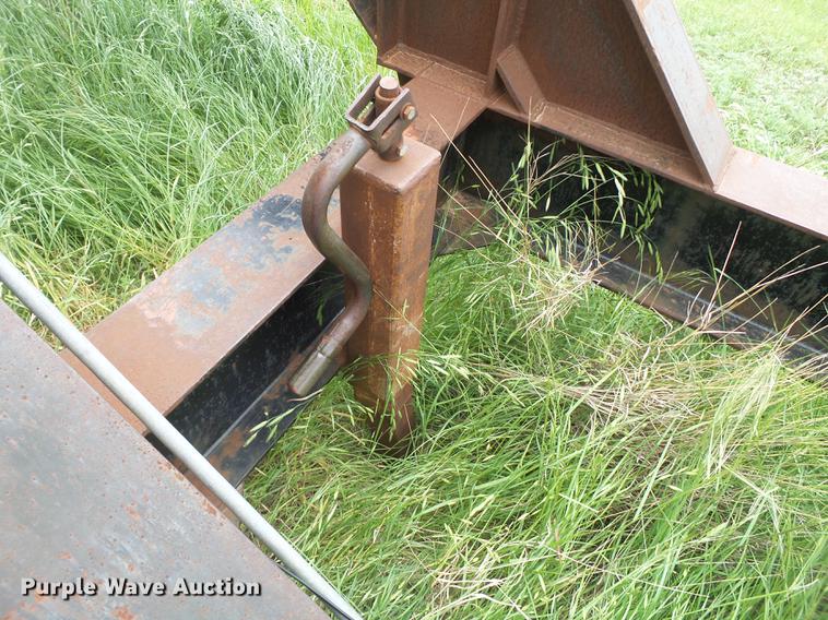 image for item DE1372 Combine trailer