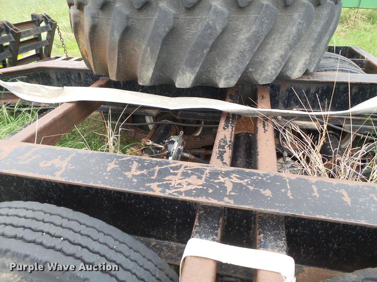 image for item DE1372 Combine trailer