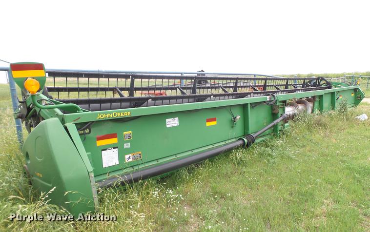 image for item DE1373 2005 John Deere 635 flex head