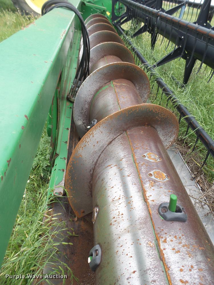 image for item DE1373 2005 John Deere 635 flex head