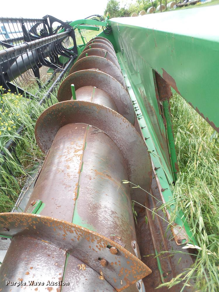 image for item DE1373 2005 John Deere 635 flex head