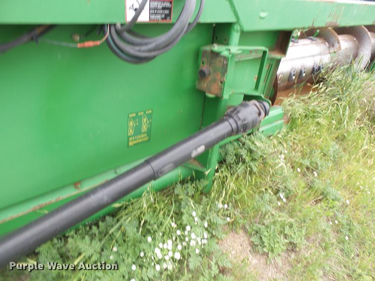 image for item DE1373 2005 John Deere 635 flex head