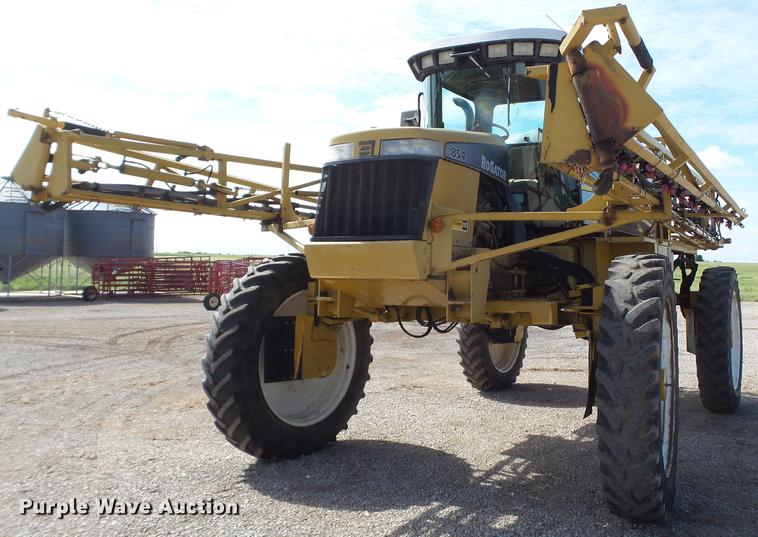 image for item DE1376 2001 Ag-Chem RoGator 854 sprayer