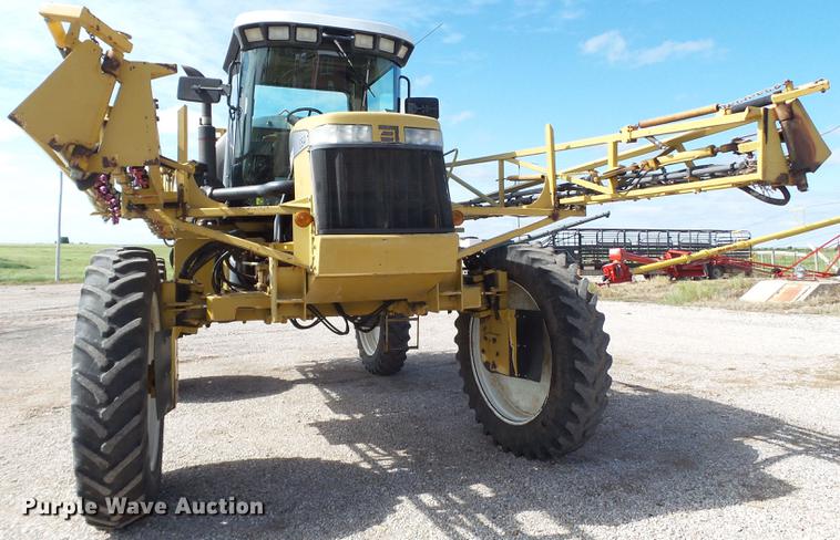 image for item DE1376 2001 Ag-Chem RoGator 854 sprayer