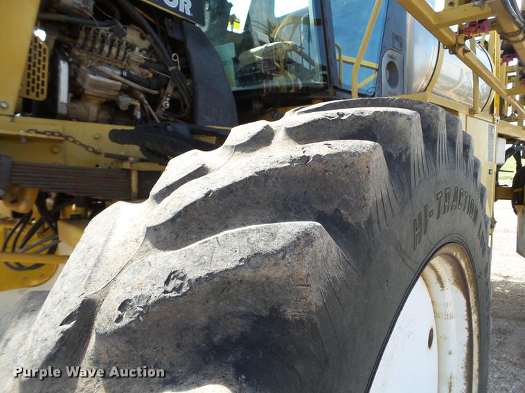 image for item DE1376 2001 Ag-Chem RoGator 854 sprayer