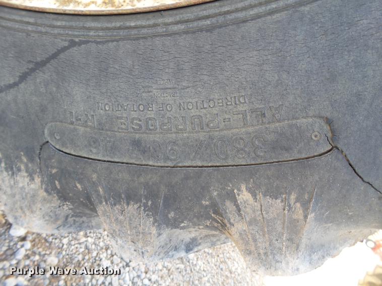 image for item DE1376 2001 Ag-Chem RoGator 854 sprayer