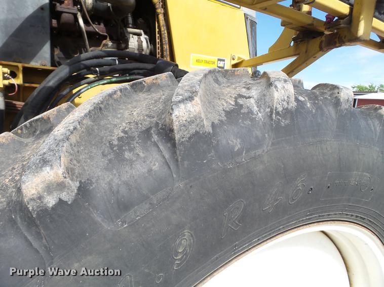 image for item DE1376 2001 Ag-Chem RoGator 854 sprayer