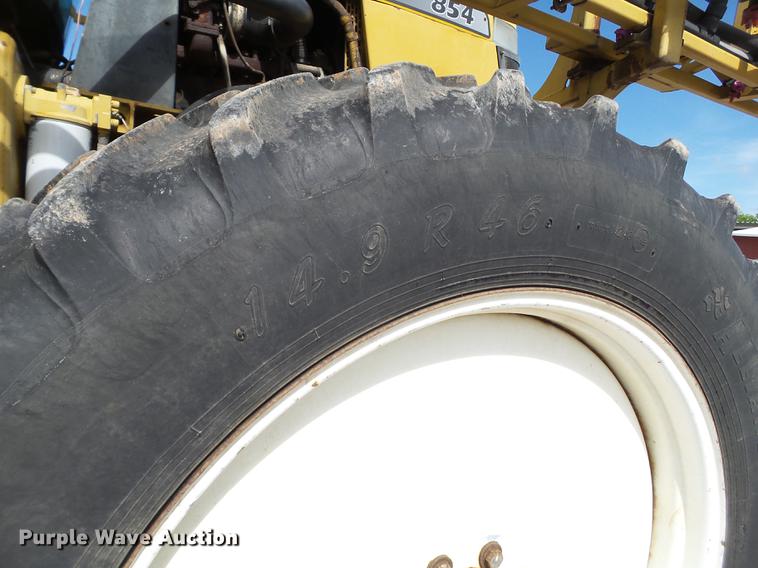 image for item DE1376 2001 Ag-Chem RoGator 854 sprayer