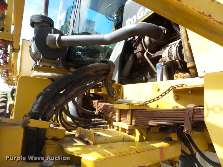 image for item DE1376 2001 Ag-Chem RoGator 854 sprayer