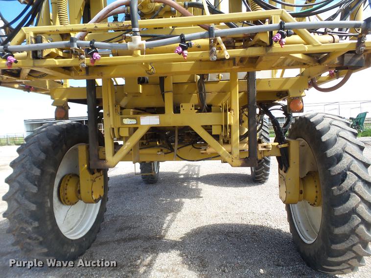 image for item DE1376 2001 Ag-Chem RoGator 854 sprayer