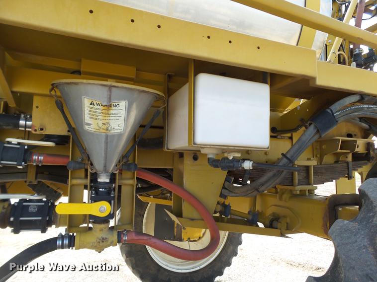 image for item DE1376 2001 Ag-Chem RoGator 854 sprayer