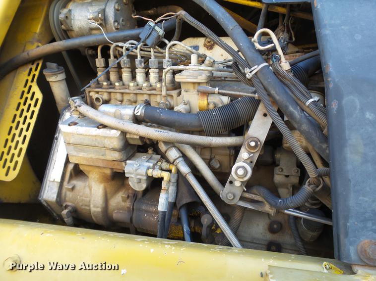 image for item DE1376 2001 Ag-Chem RoGator 854 sprayer