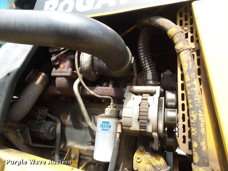 image for item DE1376 2001 Ag-Chem RoGator 854 sprayer