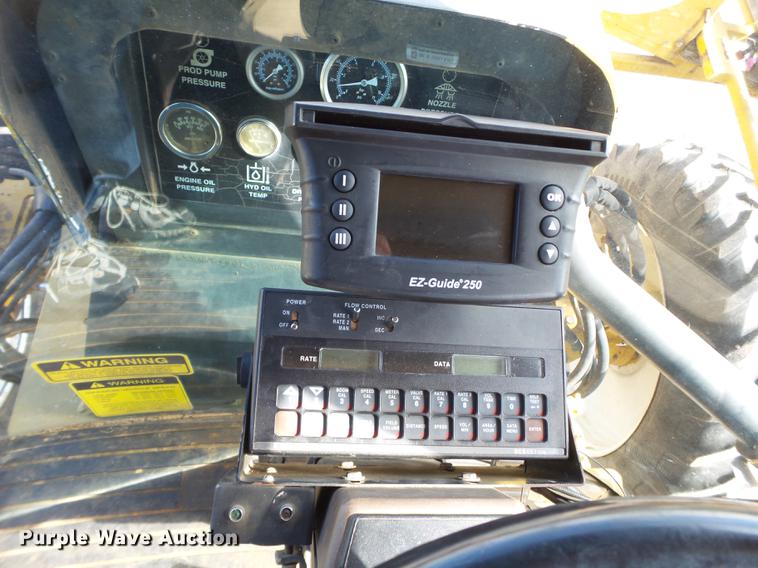 image for item DE1376 2001 Ag-Chem RoGator 854 sprayer