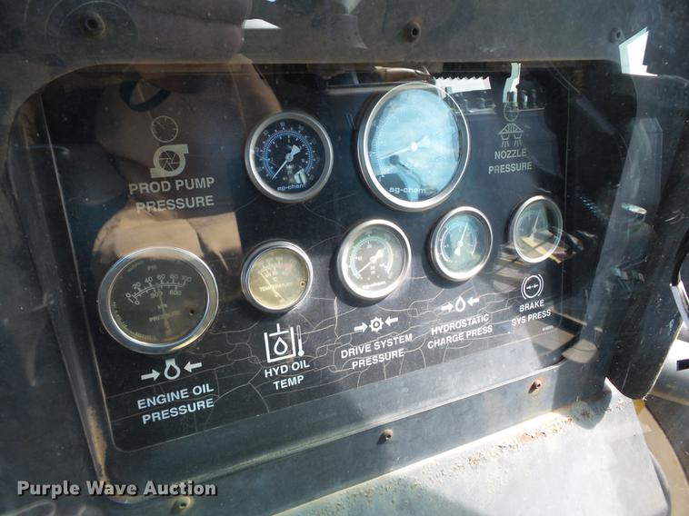 image for item DE1376 2001 Ag-Chem RoGator 854 sprayer