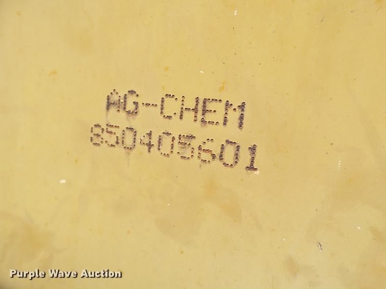 image for item DE1376 2001 Ag-Chem RoGator 854 sprayer