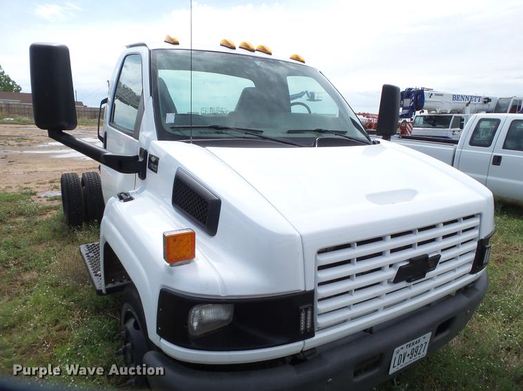 image for item DE1379 2005 Chevrolet C4500 truck cab and chassis