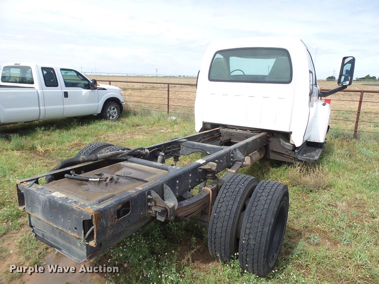 image for item DE1379 2005 Chevrolet C4500 truck cab and chassis