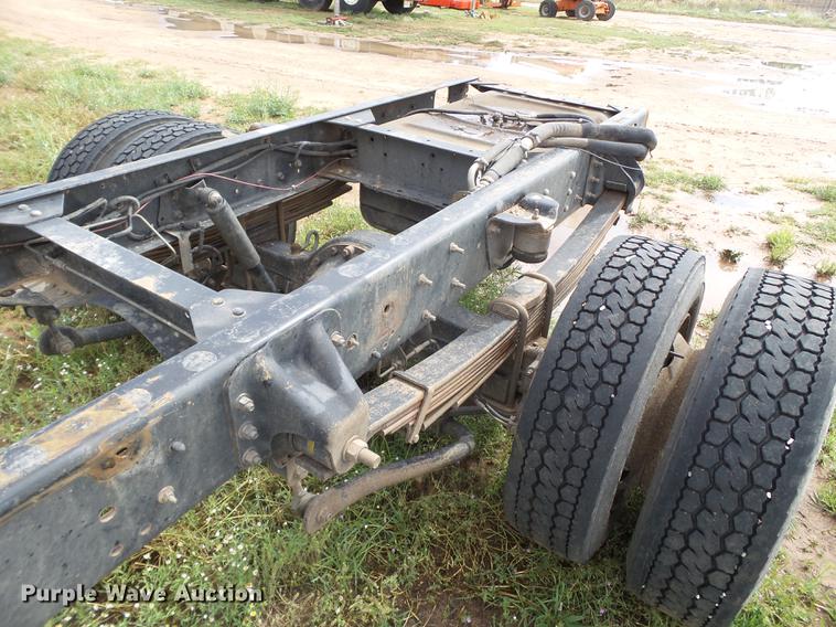 image for item DE1379 2005 Chevrolet C4500 truck cab and chassis