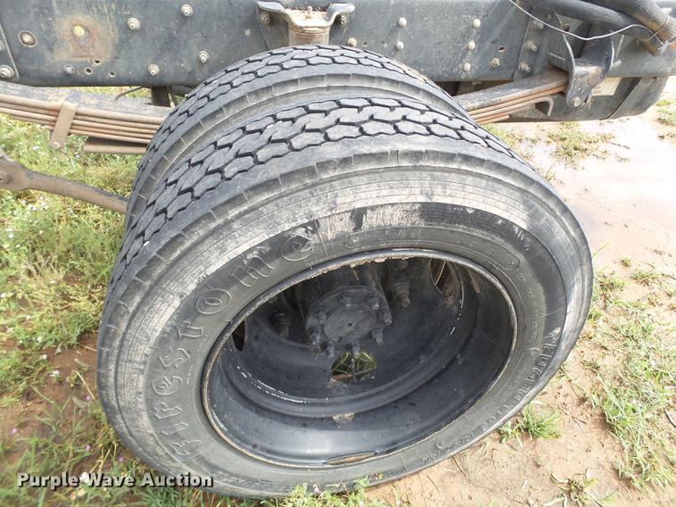 image for item DE1379 2005 Chevrolet C4500 truck cab and chassis