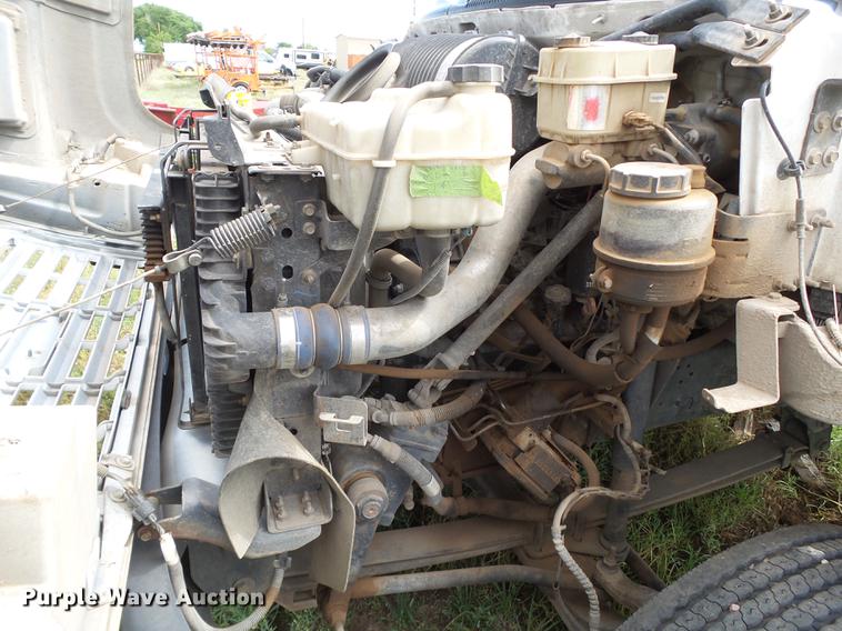 image for item DE1379 2005 Chevrolet C4500 truck cab and chassis