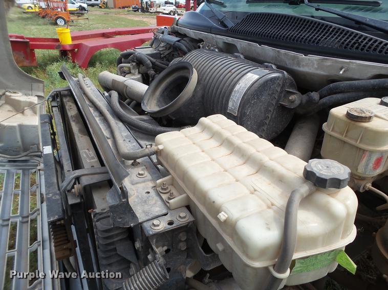 image for item DE1379 2005 Chevrolet C4500 truck cab and chassis