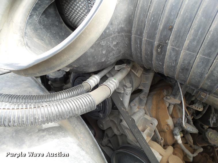 image for item DE1379 2005 Chevrolet C4500 truck cab and chassis