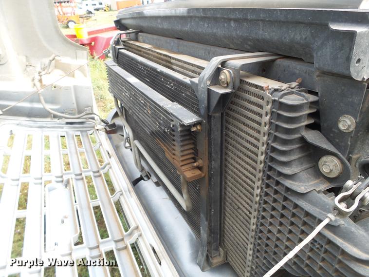 image for item DE1379 2005 Chevrolet C4500 truck cab and chassis