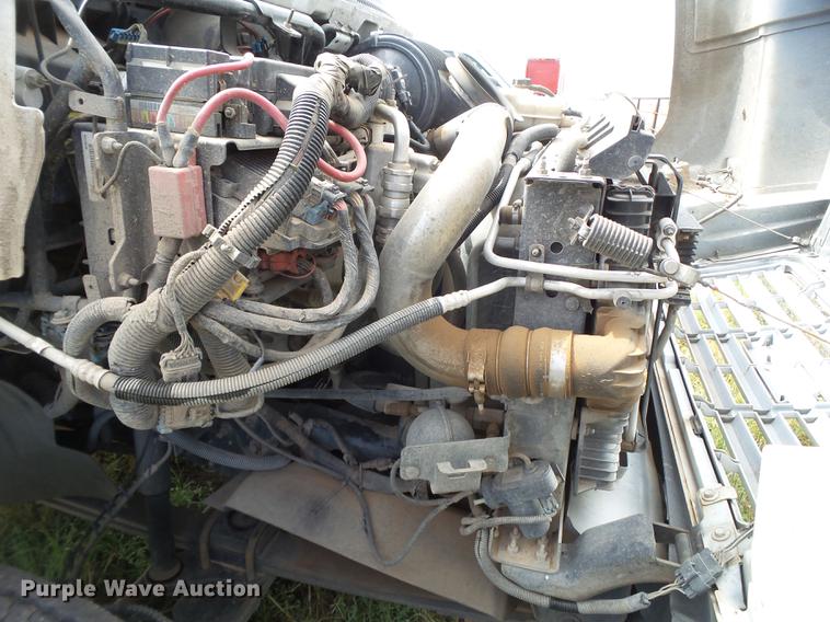 image for item DE1379 2005 Chevrolet C4500 truck cab and chassis