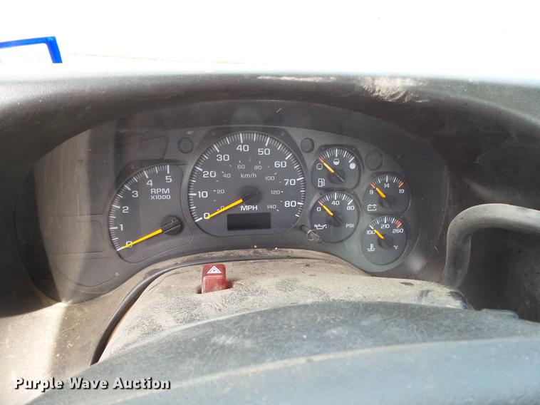 image for item DE1379 2005 Chevrolet C4500 truck cab and chassis