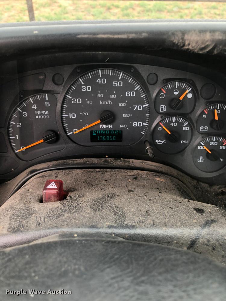 image for item DE1379 2005 Chevrolet C4500 truck cab and chassis