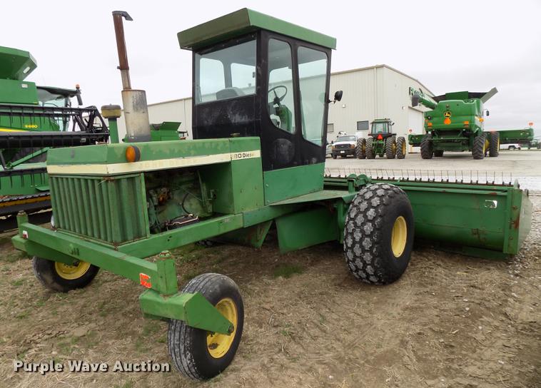 image for item DE7668 1980 John Deere 2280 windrower