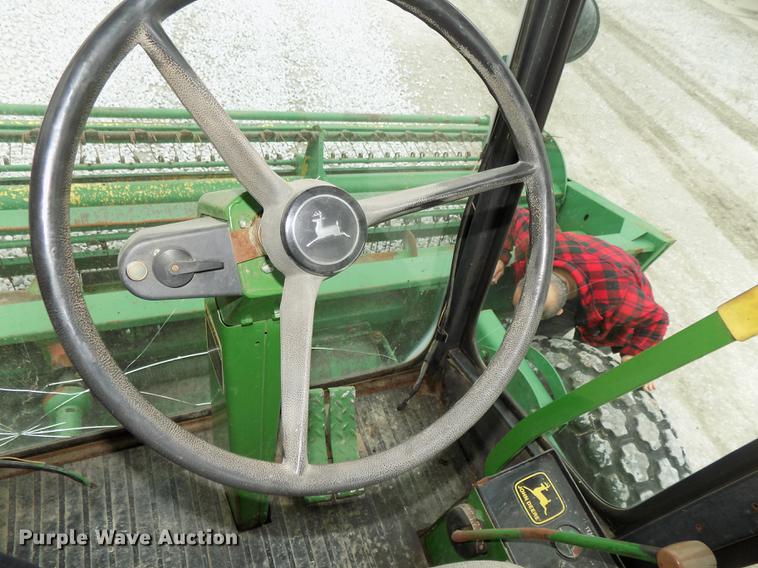 image for item DE7668 1980 John Deere 2280 windrower