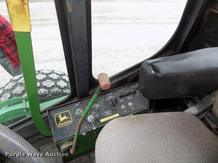 image for item DE7668 1980 John Deere 2280 windrower