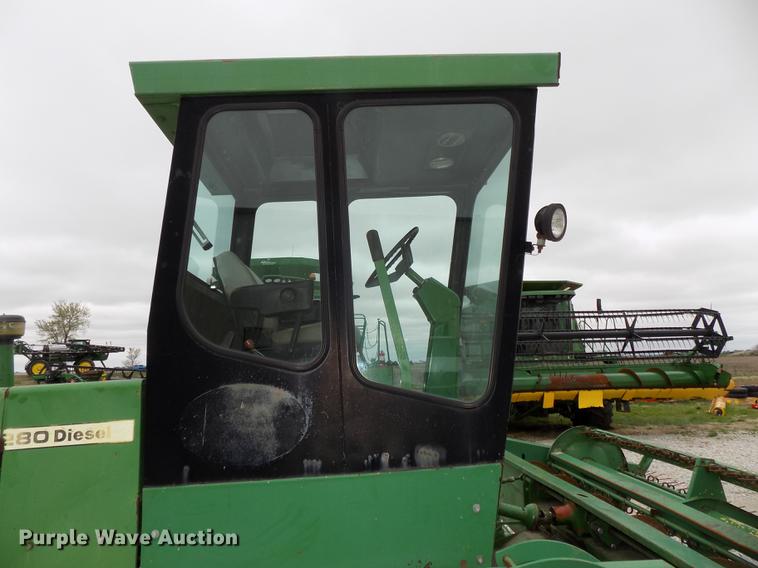 image for item DE7668 1980 John Deere 2280 windrower