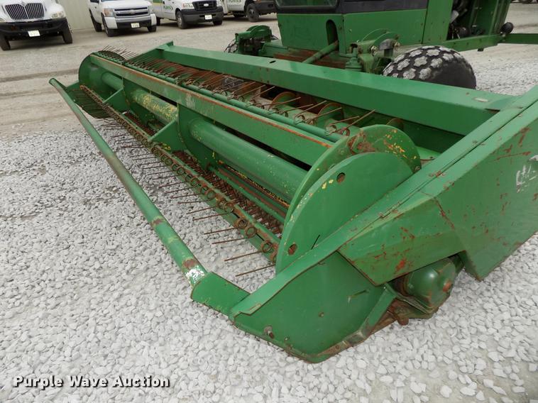 image for item DE7668 1980 John Deere 2280 windrower