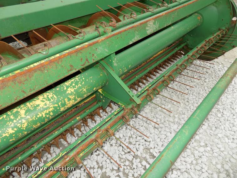 image for item DE7668 1980 John Deere 2280 windrower