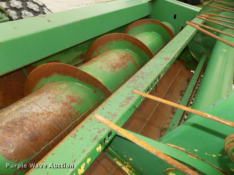 image for item DE7668 1980 John Deere 2280 windrower