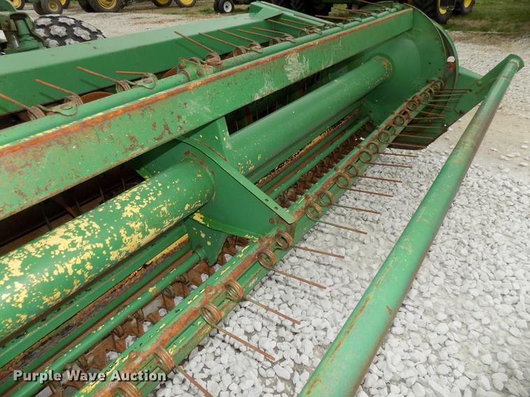 image for item DE7668 1980 John Deere 2280 windrower