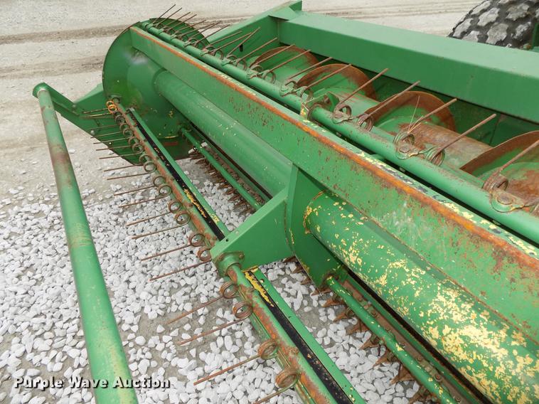 image for item DE7668 1980 John Deere 2280 windrower