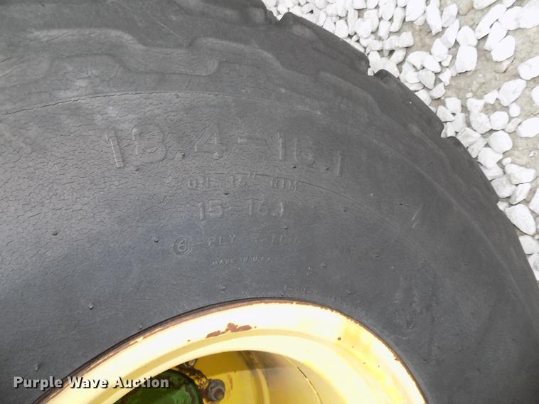 image for item DE7668 1980 John Deere 2280 windrower