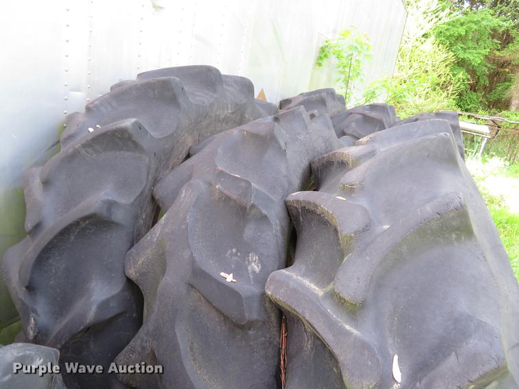 image for item DE8046 (6) Firestone 18.4-38 tires