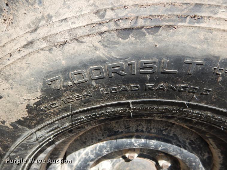 image for item DE8334 1987 WW livestock trailer