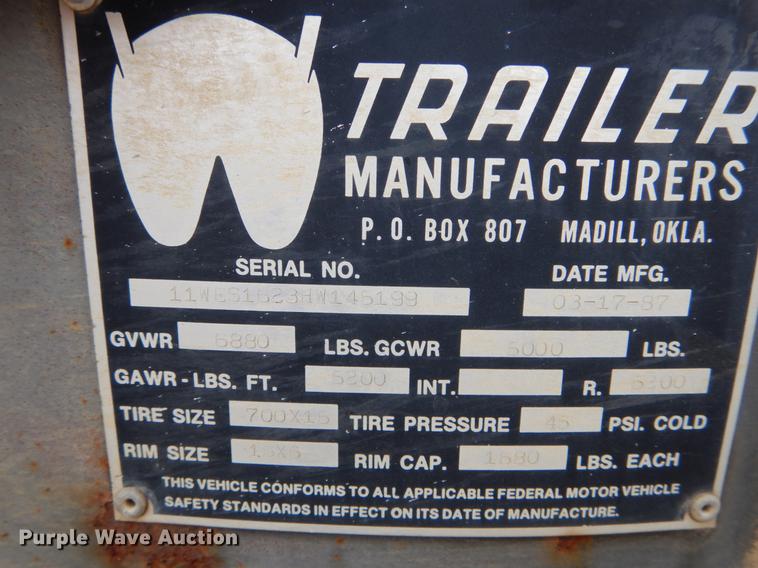 image for item DE8334 1987 WW livestock trailer