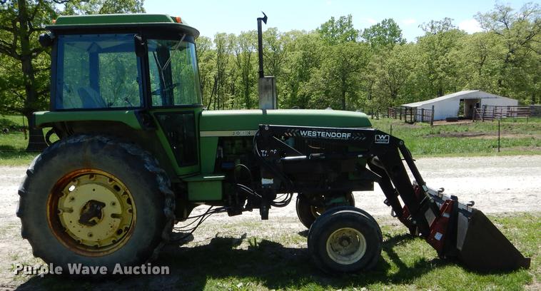 image for item DE8382 1973 John Deere 4230 tractor