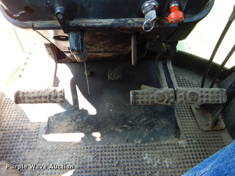 image for item DE8382 1973 John Deere 4230 tractor