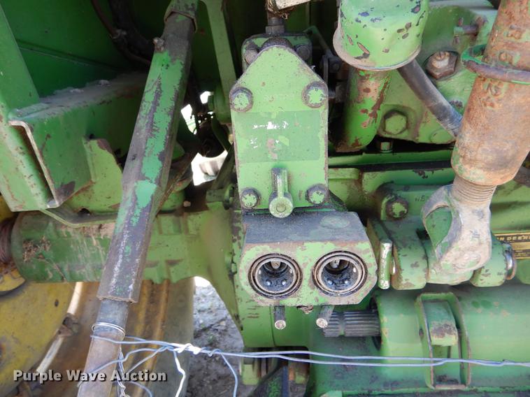 image for item DE8382 1973 John Deere 4230 tractor