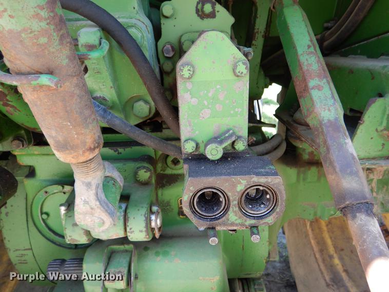image for item DE8382 1973 John Deere 4230 tractor