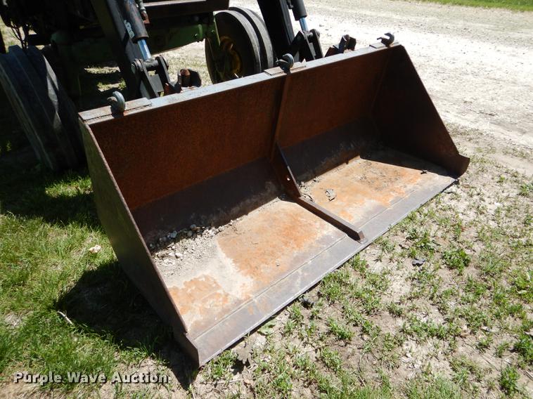 image for item DE8382 1973 John Deere 4230 tractor